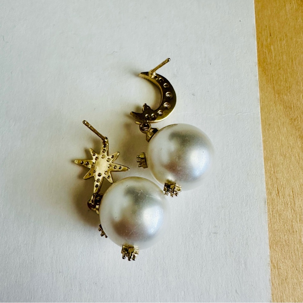 Star & Moon Asymmetrical Faux Pearl Drop Gold-Tone Earrings w Crystal Stars✨ - Picture 6 of 7